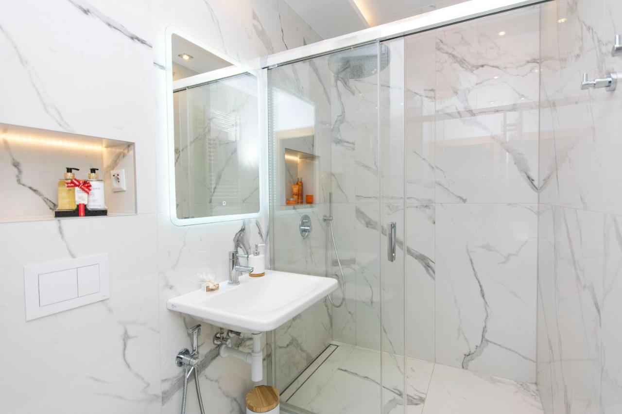 Gdansk Marina 102 - Old Town Apartment 55M2 ภายนอก รูปภาพ